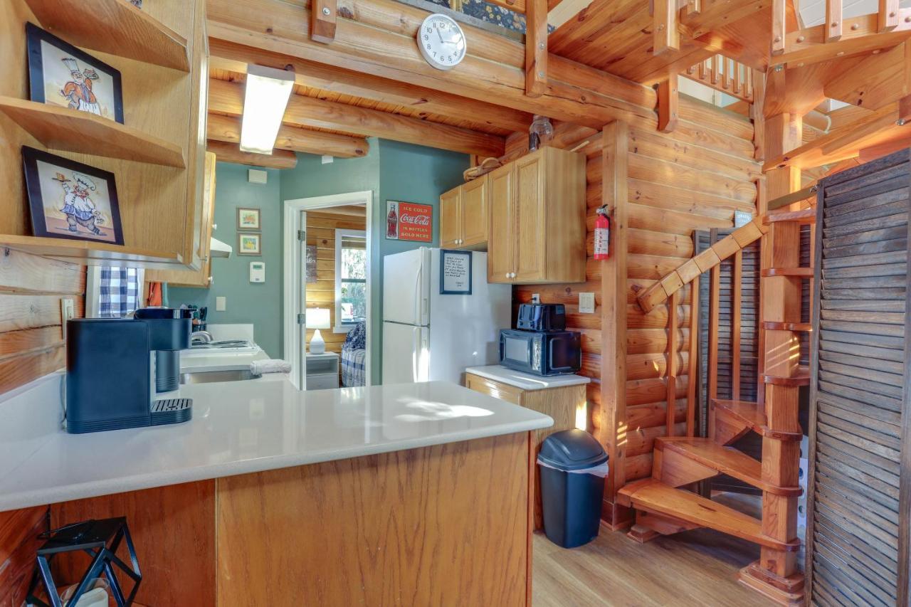 Okeechobee Cabin With Patio And Community Pool! エクステリア 写真