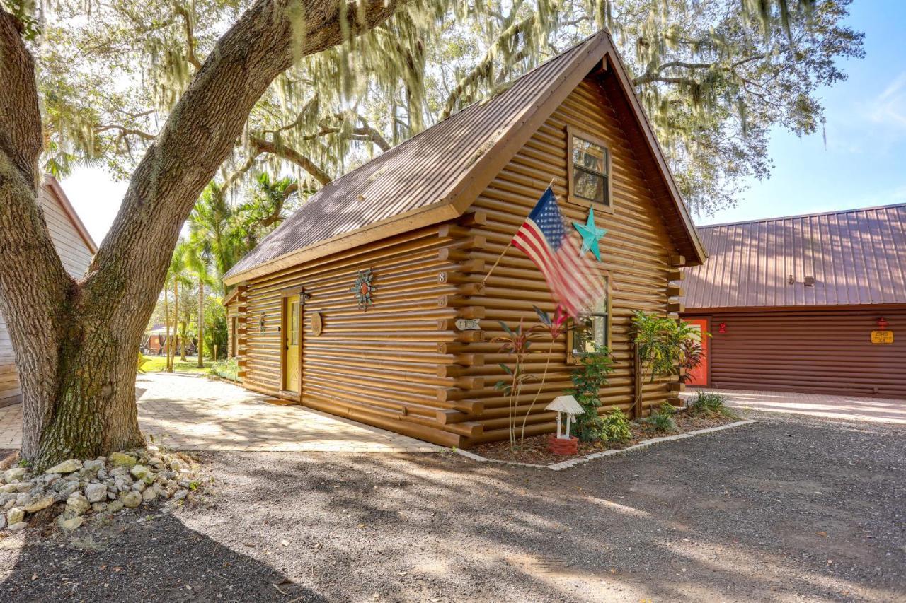 Okeechobee Cabin With Patio And Community Pool! エクステリア 写真