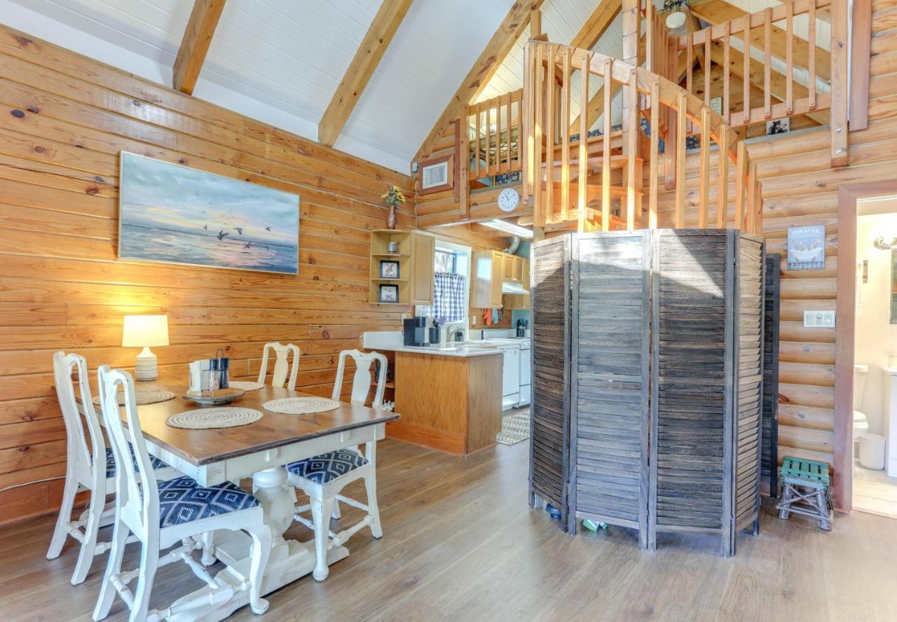 Okeechobee Cabin With Patio And Community Pool! エクステリア 写真